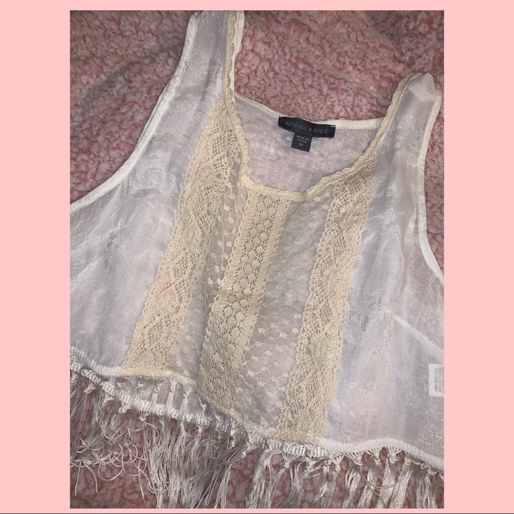 KENDALL & KYLIE Boho crop top